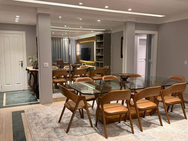 Cobertura / Penthouse 4 quartos e 2 banheiros, à venda, no bairro Duarte Silveira em Petrópolis