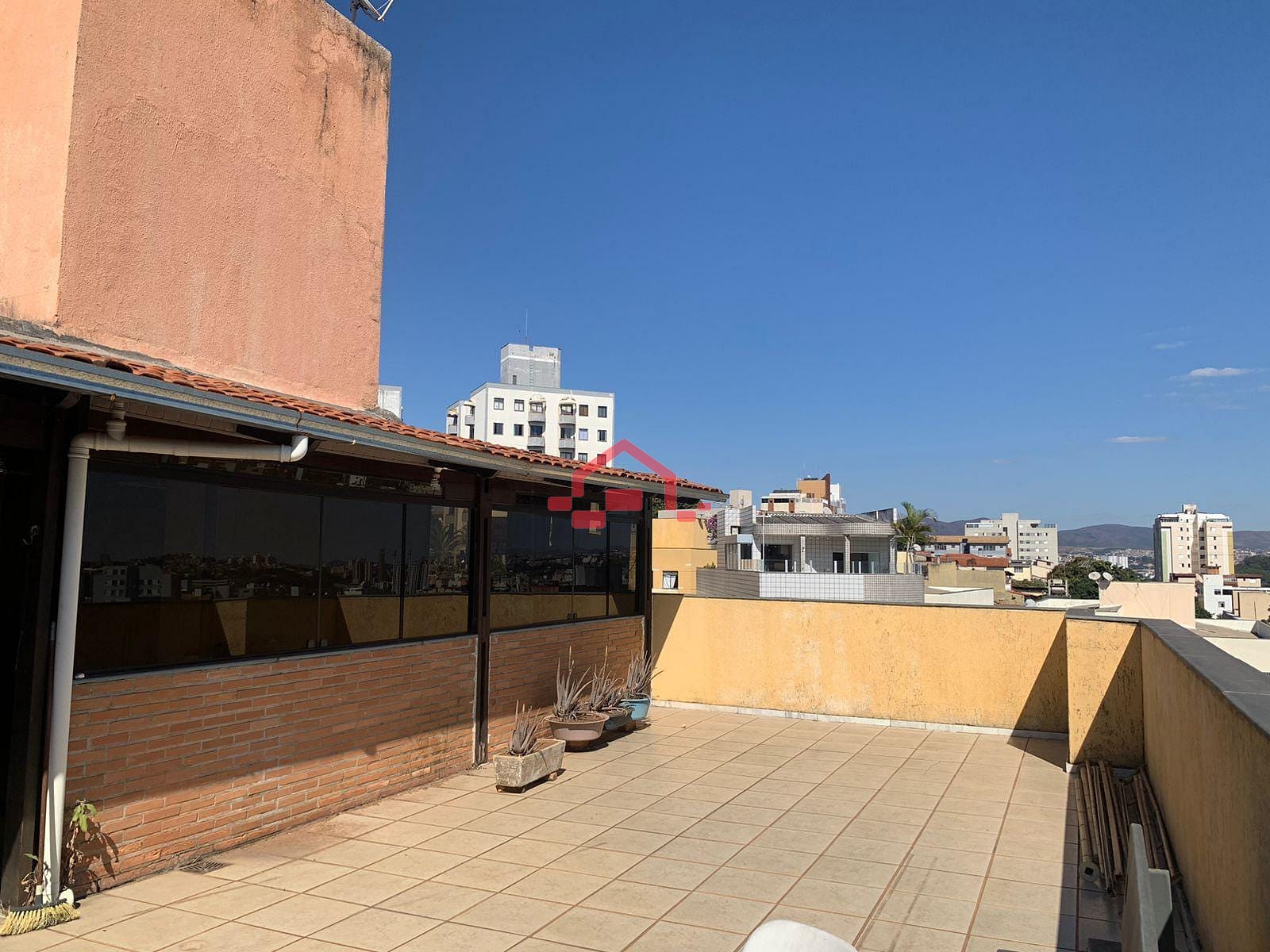 Cobertura para alugar com 3 quartos, 120m² - Foto 1
