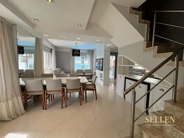 Cobertura / Penthouse 3 quartos e 4 banheiros, à venda, no bairro Centro em Balneário Camboriú