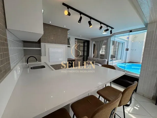 Cobertura / Penthouse 3 quartos e 4 banheiros, à venda, no bairro Centro em Balneário Camboriú