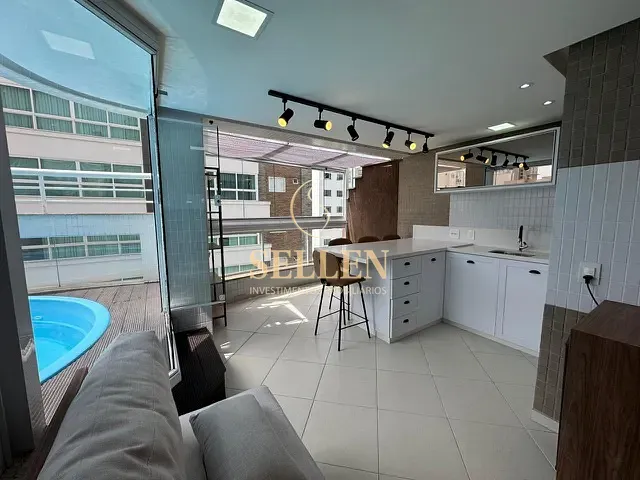 Cobertura / Penthouse 3 quartos e 4 banheiros, à venda, no bairro Centro em Balneário Camboriú
