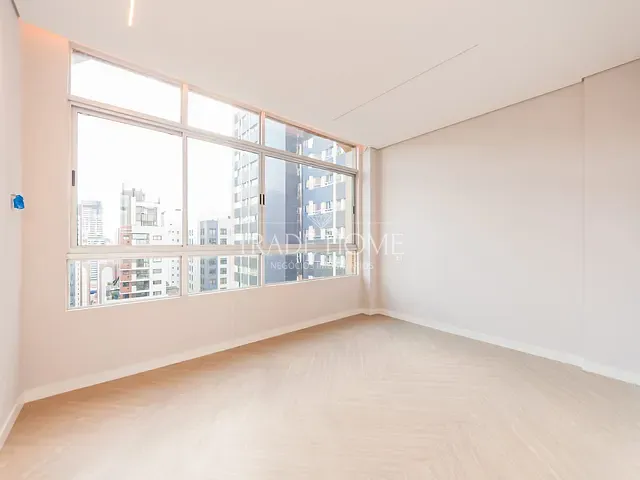 Cobertura / Penthouse com 760m² 4 quartos e 7 banheiros, à venda, no bairro Bigorrilho em Curitiba