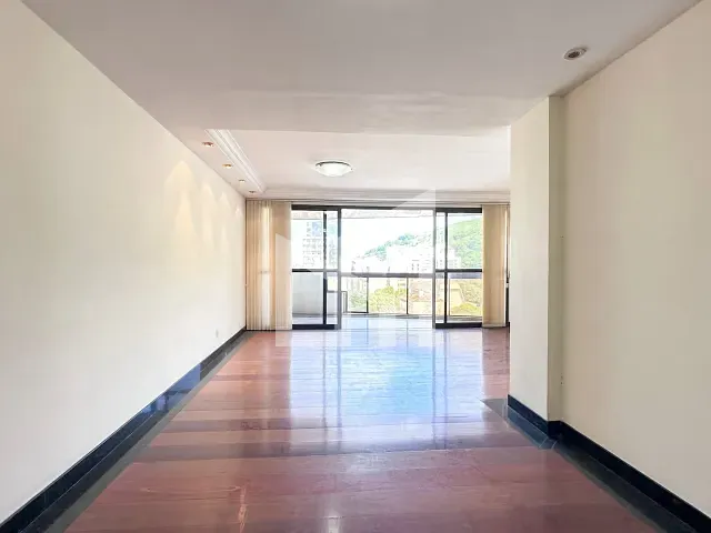 Cobertura / Penthouse 4 quartos e 6 banheiros, à venda, no bairro Centro em Nova Iguaçu