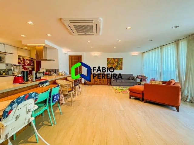 Cobertura / Penthouse com 300m² 3 quartos e 2 banheiros, à venda, no bairro Barra da Tijuca em Rio de Janeiro