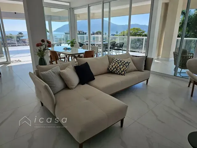 Cobertura / Penthouse com 500m² 3 quartos e 5 banheiros, à venda ou para alugar, no bairro Barra da Lagoa em Ubatuba