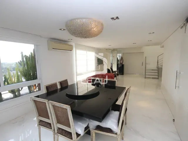 Cobertura / Penthouse 3 quartos e 6 banheiros, à venda, no bairro Moema em São Paulo