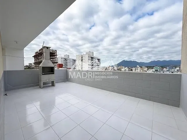 Cobertura / Penthouse 4 quartos e 2 banheiros, à venda, no bairro Pagani em Palhoça