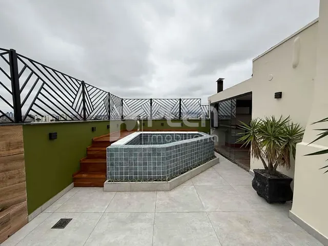 Cobertura / Penthouse 3 quartos e 4 banheiros, para alugar, no bairro Vila Romero em São Paulo
