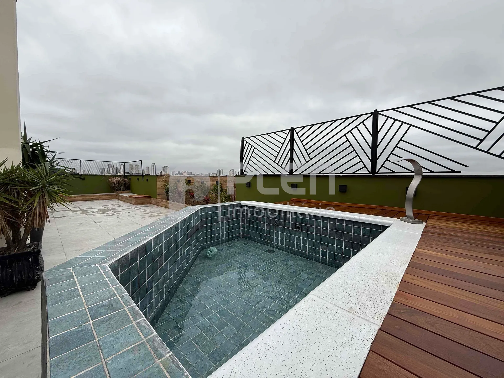 Cobertura de 3 quartos para alugar em Vila Romero, São Paulo