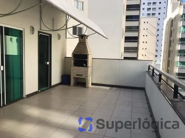 Cobertura / Penthouse com 205m² 4 quartos e 4 banheiros, à venda, no bairro Centro em Balneário Camboriú