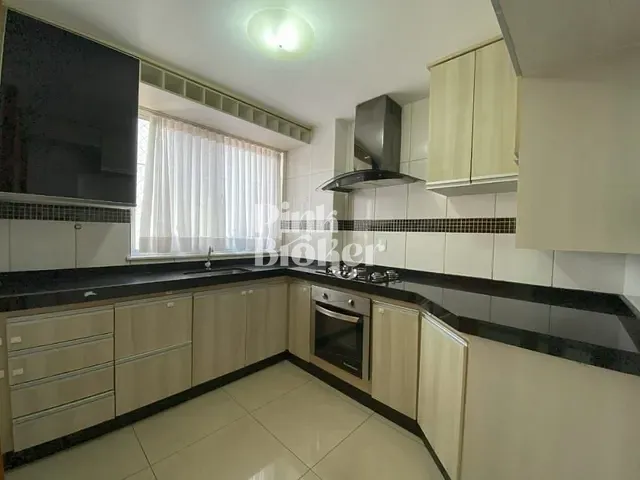 Cobertura / Penthouse com 180m² 3 quartos e 3 banheiros, à venda, no bairro Cabral em Contagem