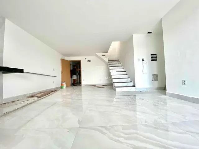 Cobertura / Penthouse com 212m² 3 quartos e 3 banheiros, à venda, no bairro Residencial Provence em Volta Redonda