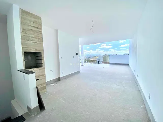Cobertura / Penthouse com 212m² 3 quartos e 3 banheiros, à venda, no bairro Residencial Provence em Volta Redonda