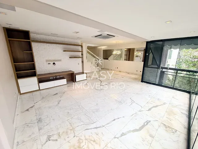 Cobertura / Penthouse com 300m² 4 quartos e 3 banheiros, à venda ou para alugar, no bairro Lagoa em Rio de Janeiro