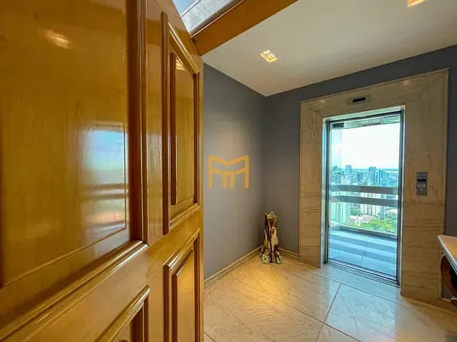 Cobertura / Penthouse com 1000m² 4 quartos e 7 banheiros, à venda ou para alugar, no bairro Campina em Belém