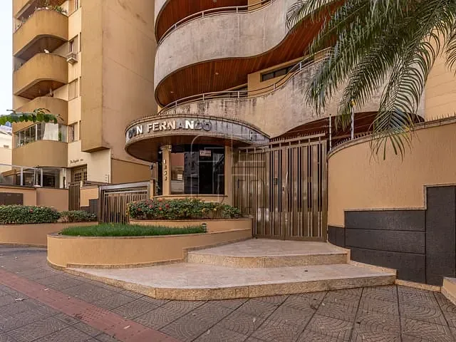 Cobertura / Penthouse com 761m² 4 quartos e 6 banheiros, à venda, no bairro Centro em Londrina