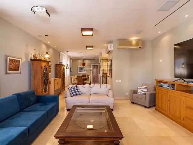 Cobertura / Penthouse com 761m² 4 quartos e 6 banheiros, à venda, no bairro Centro em Londrina