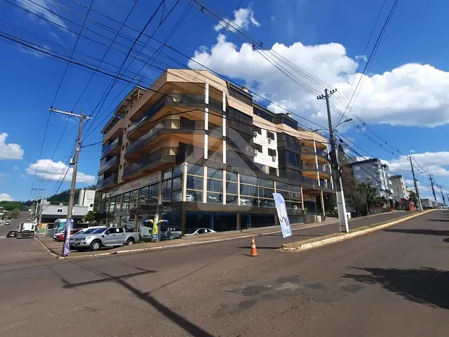 Cobertura / Penthouse com 220m² 4 quartos e 3 banheiros, para alugar, no bairro Centro Administrativo em Teutônia