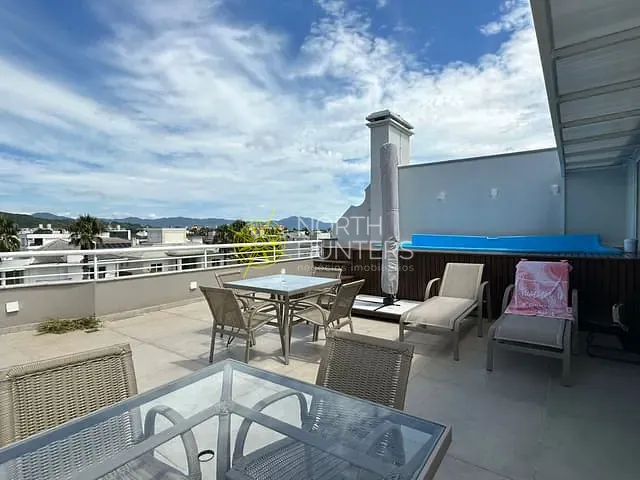 Cobertura / Penthouse com 345m² 4 quartos e 4 banheiros, à venda ou para alugar, no bairro Jurerê em Florianópolis