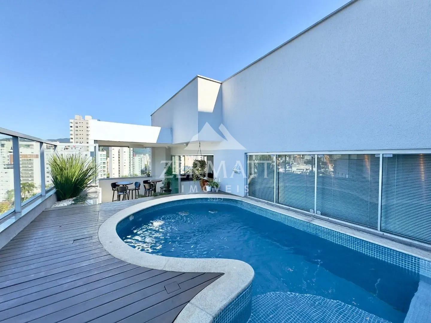 Cobertura duplex com duas suites no Victor Konder — foto 2