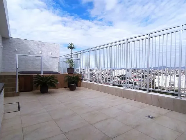 Cobertura / Penthouse com 237m² 3 quartos e 3 banheiros, à venda, no bairro Planalto/Vila Cloris em Belo Horizonte