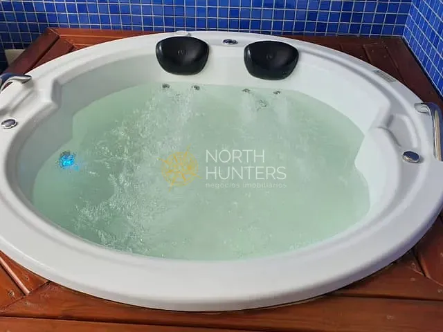 Cobertura / Penthouse com 90m² 2 quartos e 1 banheiro, à venda ou para alugar, no bairro Jurerê Internacional em Florianópolis