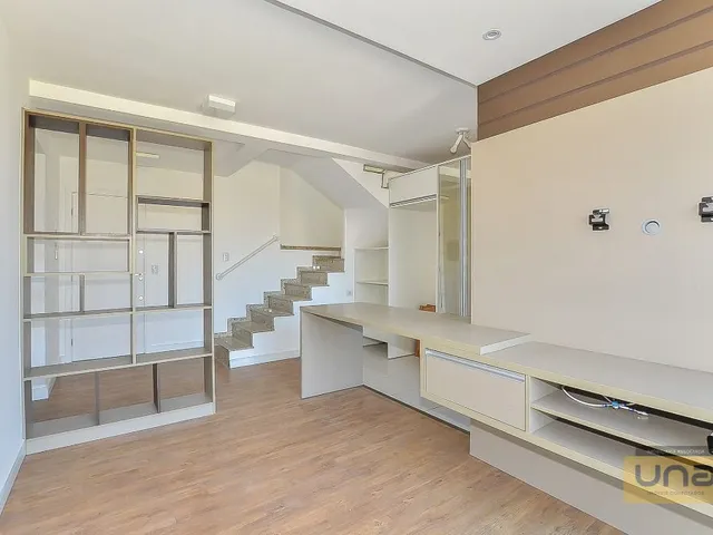 Cobertura / Penthouse 3 quartos e 2 banheiros, à venda, no bairro Guaíra em Curitiba