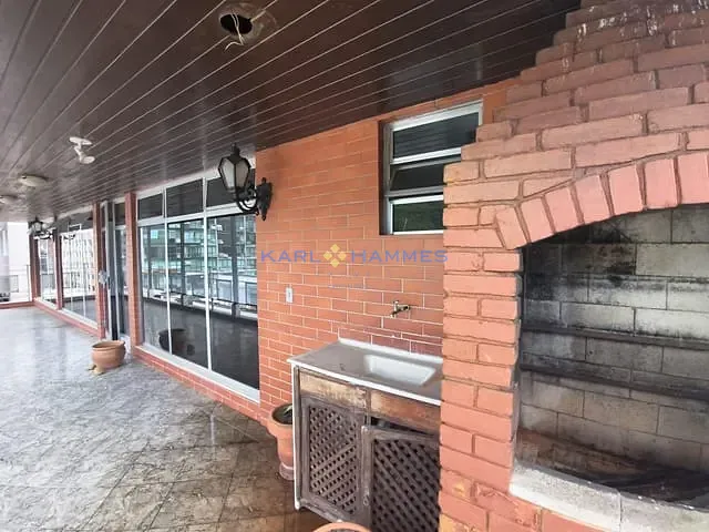 Cobertura / Penthouse 4 quartos e 4 banheiros, à venda ou para alugar, no bairro Centro em Petrópolis