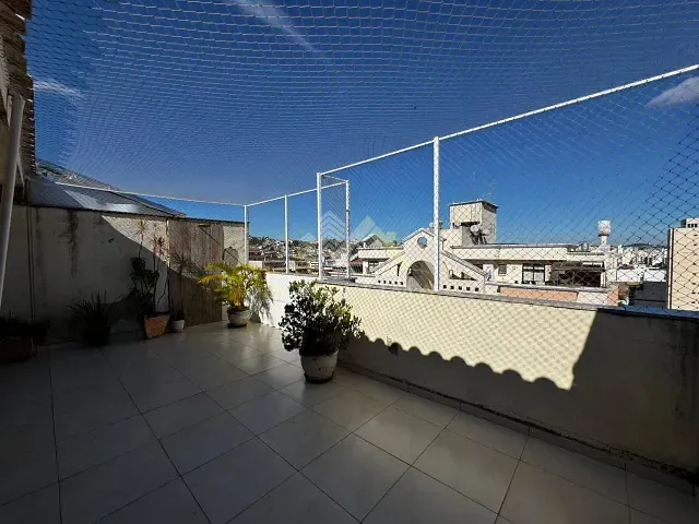 Cobertura / Penthouse 2 quartos e 3 banheiros, à venda, no bairro Manoel Honório em Juiz de Fora