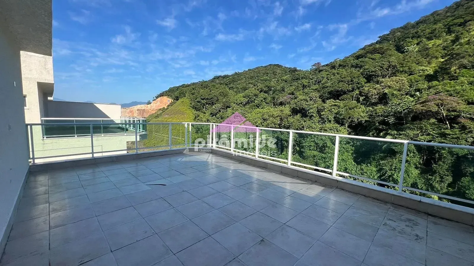 Cobertura, 3 quartos, 166 m² - Foto 2