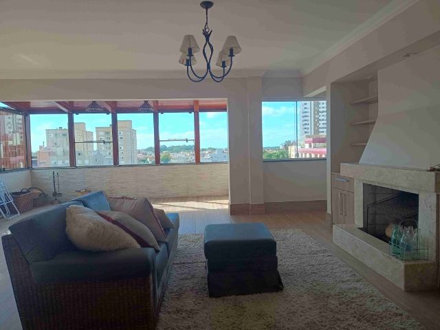Cobertura / Penthouse com 257m² 3 quartos e 3 banheiros, à venda, no bairro Centro em Pelotas