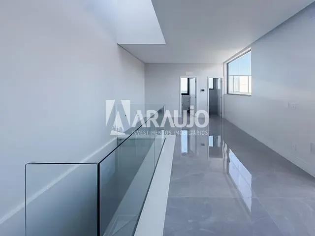 Cobertura / Penthouse 3 quartos e 3 banheiros, à venda, no bairro Praia Brava em Itajaí