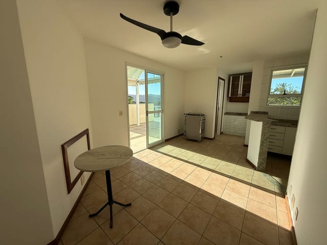 Cobertura / Penthouse 1 quarto e 2 banheiros, à venda, no bairro Itaipu em Niterói