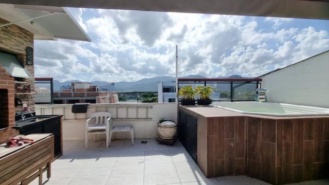 Cobertura / Penthouse com 327m² 4 quartos e 4 banheiros, à venda, no bairro Recreio dos Bandeirantes em Rio de Janeiro