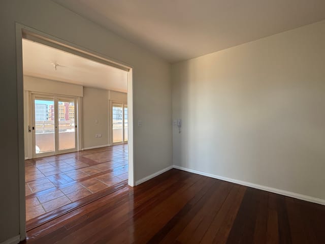 Cobertura / Penthouse com 279m² 4 quartos e 3 banheiros, à venda, no bairro Centro em Pelotas