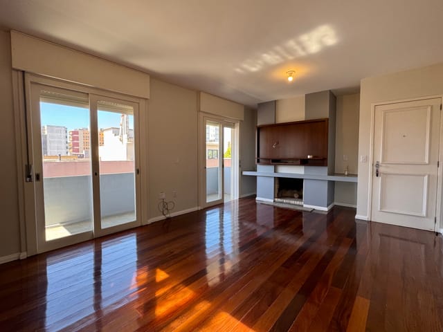 Cobertura / Penthouse com 279m² 4 quartos e 3 banheiros, à venda, no bairro Centro em Pelotas