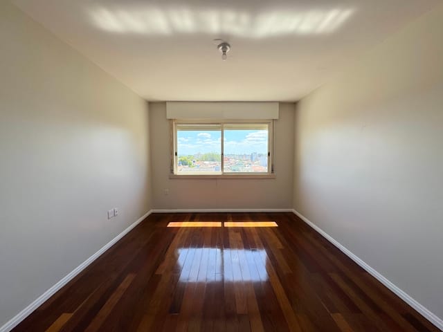 Cobertura / Penthouse com 279m² 4 quartos e 3 banheiros, à venda, no bairro Centro em Pelotas