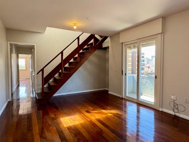 Cobertura / Penthouse com 279m² 4 quartos e 3 banheiros, à venda, no bairro Centro em Pelotas