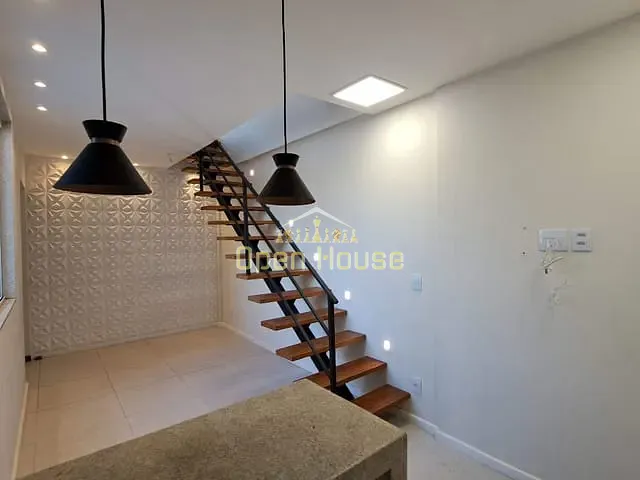Cobertura / Penthouse com 336m² 2 quartos e 2 banheiros, à venda, no bairro Jardim Amália em Volta Redonda