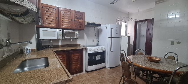 Cobertura / Penthouse 4 quartos e 5 banheiros, à venda, no bairro Centro em Cabo Frio