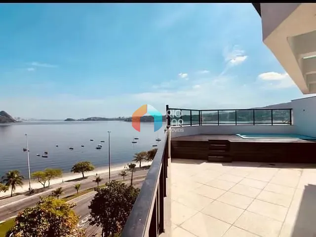 Cobertura / Penthouse com 240m² 4 quartos e 5 banheiros, à venda, no bairro Charitas em Niterói
