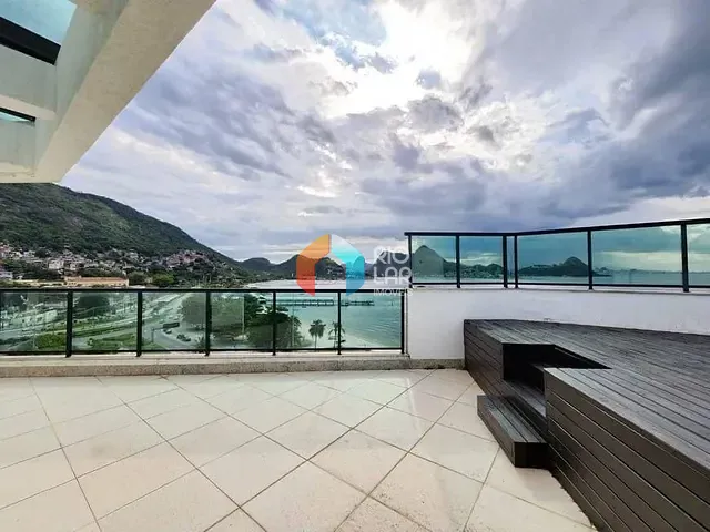 Cobertura / Penthouse com 240m² 4 quartos e 5 banheiros, à venda, no bairro Charitas em Niterói