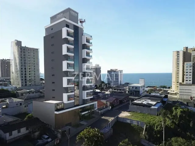 Cobertura / Penthouse com 172m² 3 quartos e 3 banheiros, à venda, no bairro Centro em Balneário Piçarras