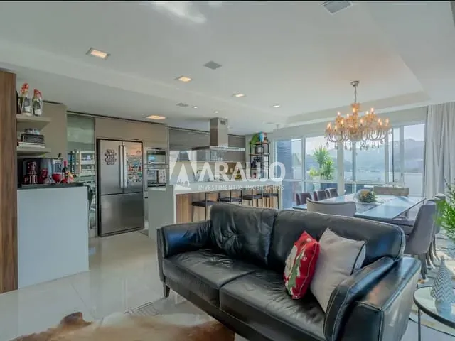 Cobertura / Penthouse 4 quartos e 4 banheiros, à venda, no bairro Balneário Santa Clara em Itajaí