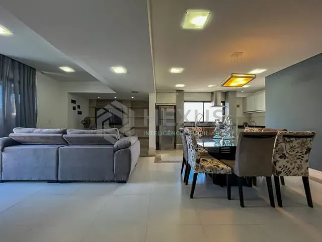 Cobertura / Penthouse 3 quartos e 3 banheiros, à venda, no bairro Tombo em Guarujá