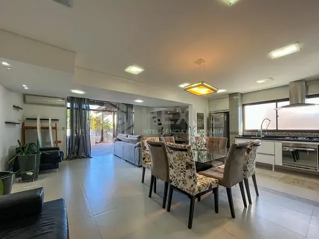 Cobertura / Penthouse 3 quartos e 3 banheiros, à venda, no bairro Tombo em Guarujá