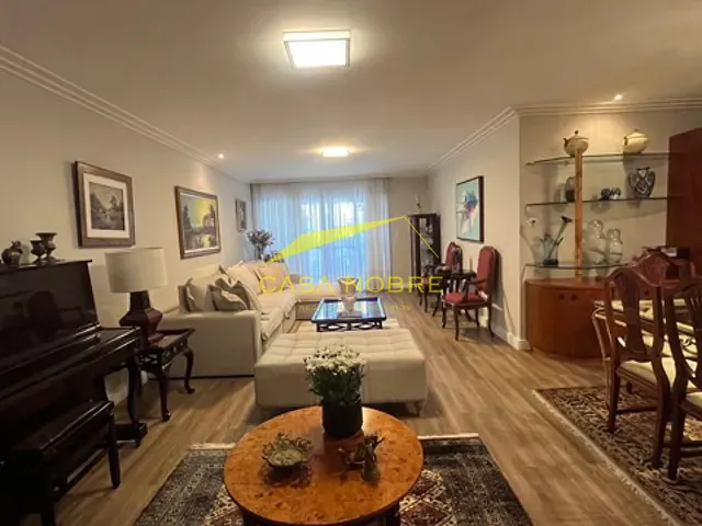 Cobertura / Penthouse 4 quartos e 6 banheiros, à venda, no bairro Praia do Canto em Rua Saúl de Navarro