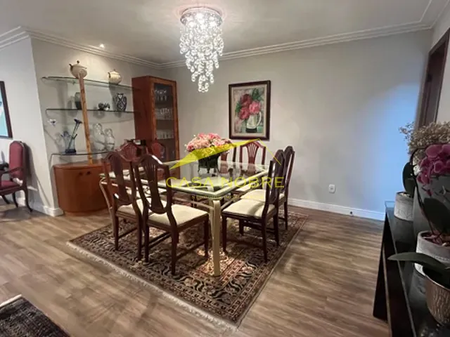 Cobertura / Penthouse 4 quartos e 6 banheiros, à venda, no bairro Praia do Canto em Rua Saúl de Navarro