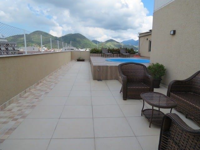 Cobertura / Penthouse com 365m² 4 quartos e 2 banheiros, à venda, no bairro Vila Valqueire em Rio de Janeiro