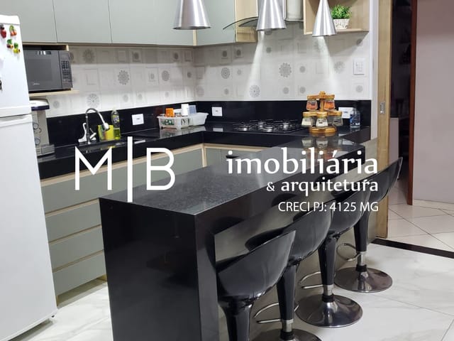 Cobertura / Penthouse 4 quartos e 3 banheiros, à venda, no bairro MENEZES em CATAGUASES